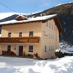Haus Waltraud דירה *